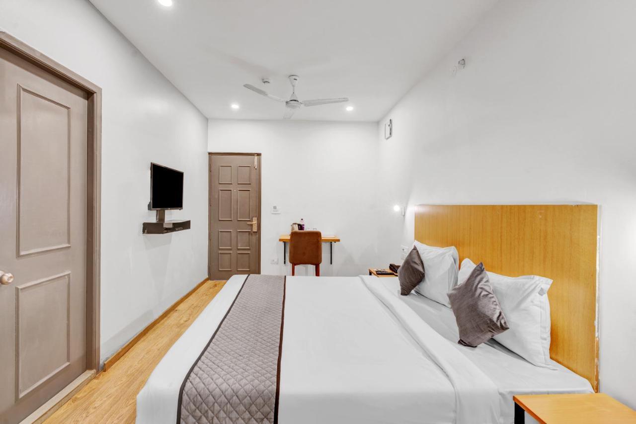 Upar Hotels Uthandi, Ecr Ченнаи Экстерьер фото